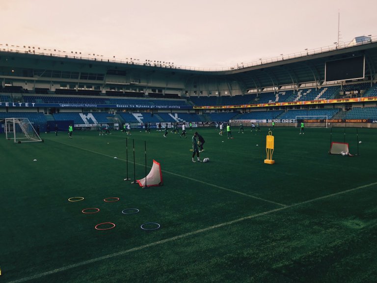 Laget var tilbake på Aker Stadion mandag formiddag.