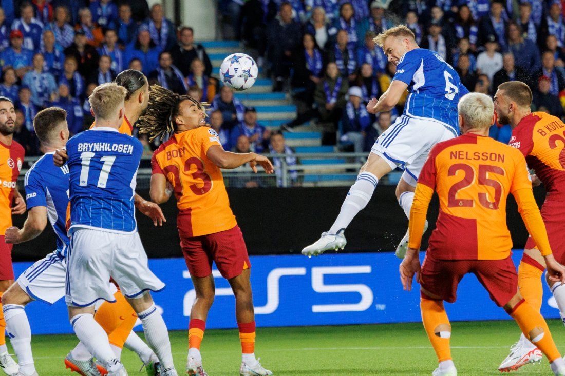 Martin Ellingsen header inn 1-0. Foto: Svein Ove Ekornesvåg / NTB