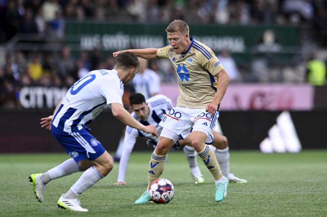 Kristian Eriksen i aksjon mot HJK i Helsinki. Foto: Vesa Moilanen / Lehtikuva / NTB