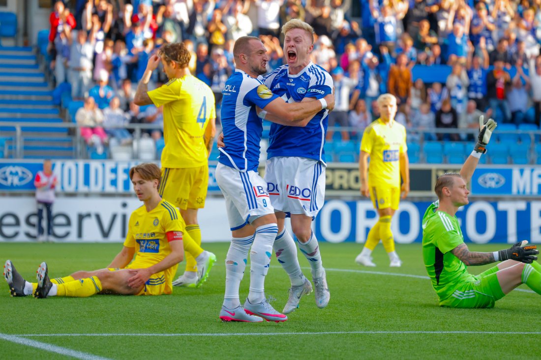 Veton Berisha og Ola Brynhildsen feirer 2-0. Foto: Svein Ove Ekornesvåg / NTB