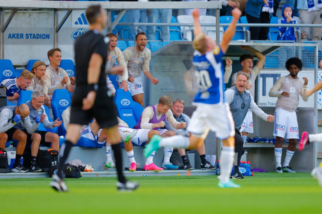 Kampen er slutt - hele Molde jubler over avansement i Europa. Foto: Svein Ove Ekornesvåg / NTB