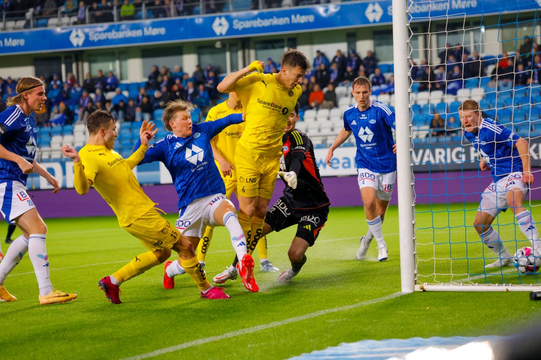 Fredrik Bjørkan er sist på ballen når Glimt gjør 2-2. Foto: Svein Ove Ekornesvåg / NTB