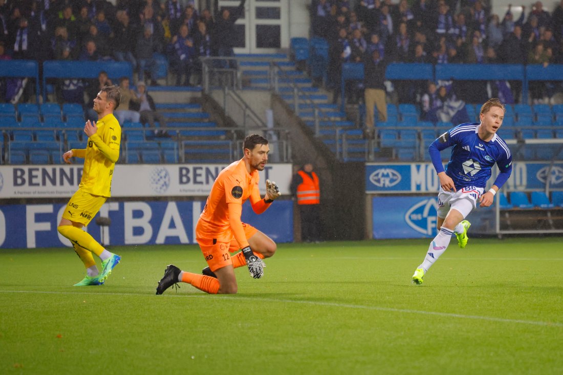 2-0! Ola Brynhildsen øker ledelsen med sitt andre mål. Foto: Svein Ove Ekornesvåg / NTB