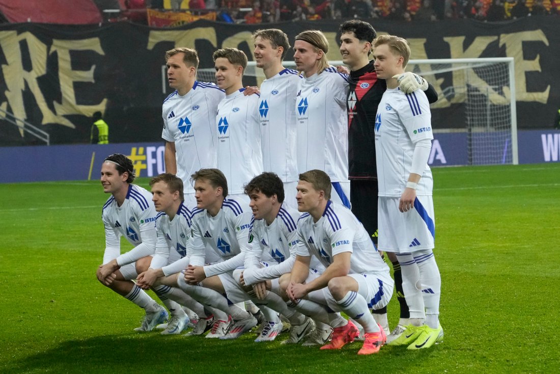 Moldes 11 fra start. Foran fra venstre: Mathias Fjørtoft Løvik, Mats Møller Dæhli, Halldor Stenevik, Emil Breivik og Kristian Eriksen. Bak fra venstre: Martin Bjørnbak, Mads Enggård, Anders Hagelskjær, Isak Helstad Amundsen, Albert Posiadala og Ola Brynhildsen. Foto: Czarek Sokolowski / AP/NTB