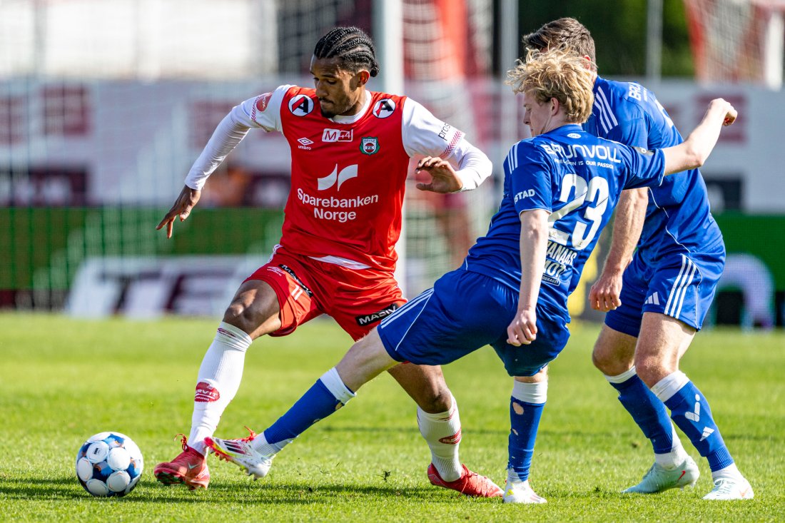 Unge Sondre Granaas fikk igjen sjansen fra start og bidro til sterk borteseier. Foto: Carina Johansen / NTB
