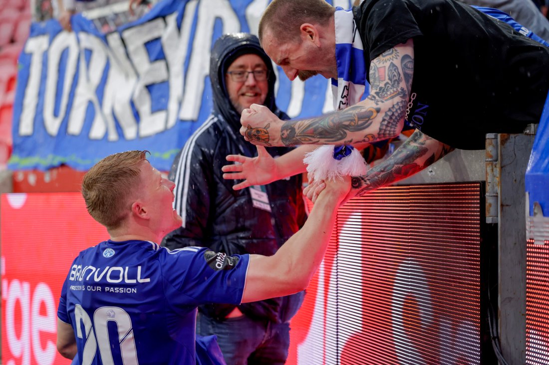 Blåhvit glede i Bergen! Foto: Paul S. Amundsen / NTB