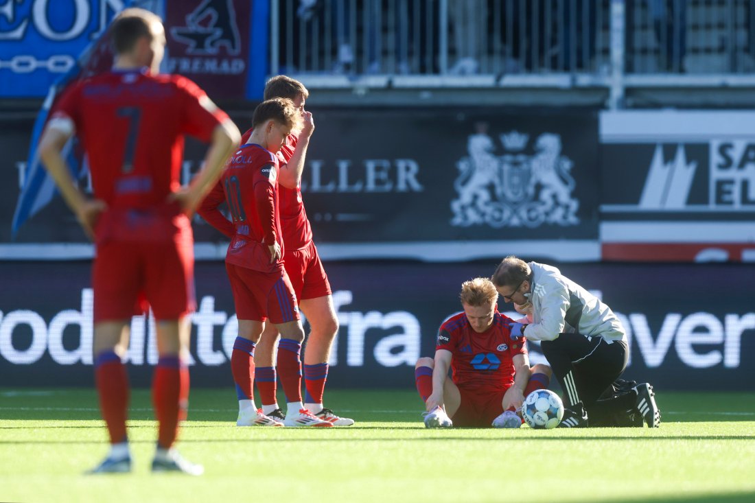 Mats Møller Dæhli måtte ut etter et brutalt angrep bakfra allerede etter en halvtime. Foto: Trond R. Teigen / NTB