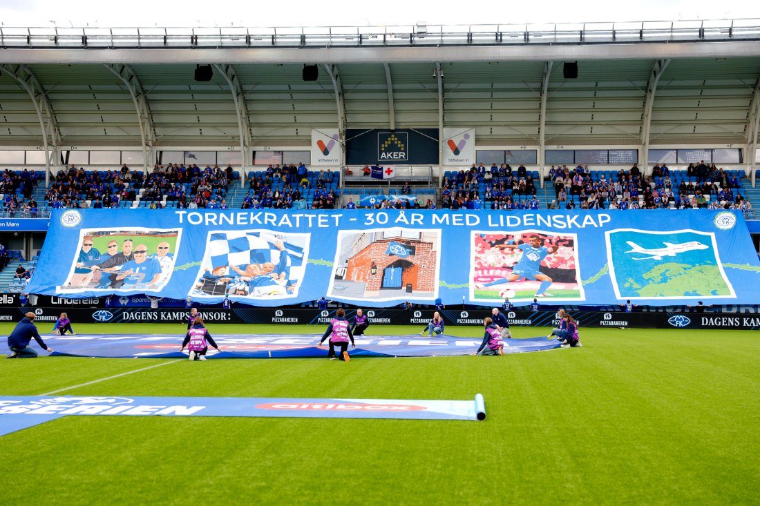 Tornekrattet markerte sitt eget jubileum med flott tifo før avspark. Foto: Svein Ove Ekornesvåg / NTB