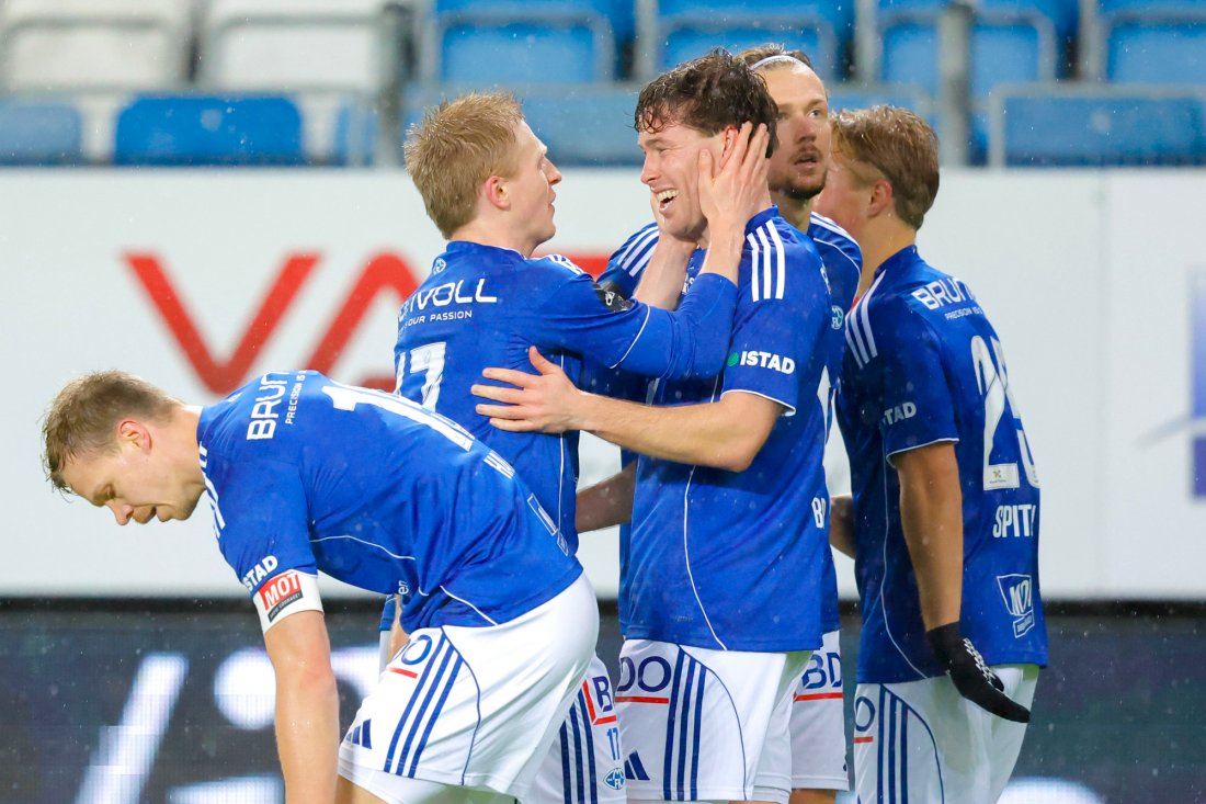 Blåhvit jubel etter 1-0. Foto: Svein Ove Ekornesvåg / NTB