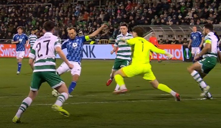 Magnus Wolff Eikrem setter inn 1-0, og dermed er lagene likt sammenlagt. Skjermdump fra UEFAs nettside.